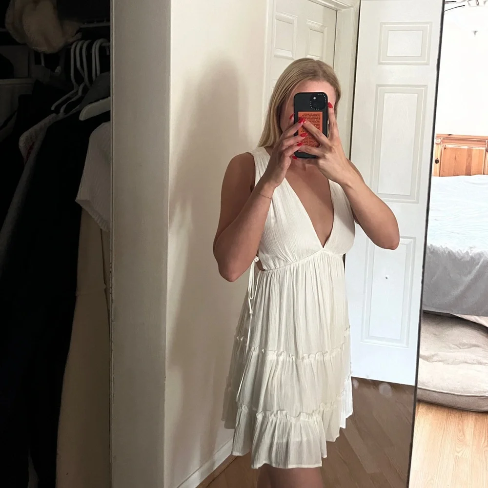 White dress by Cotton Candy - Picture 2 of 9
